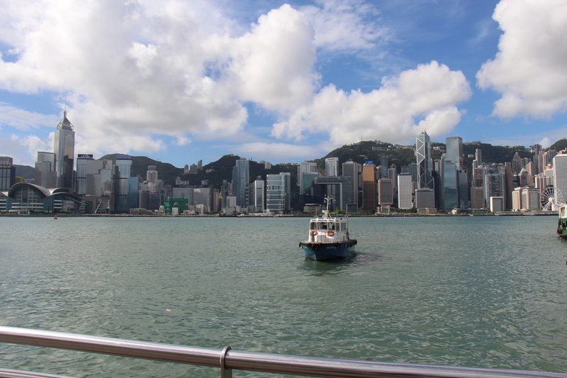 香港の海沿い