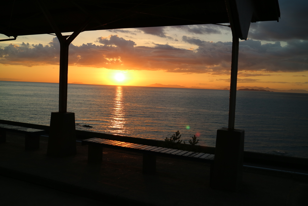 下灘駅夕日