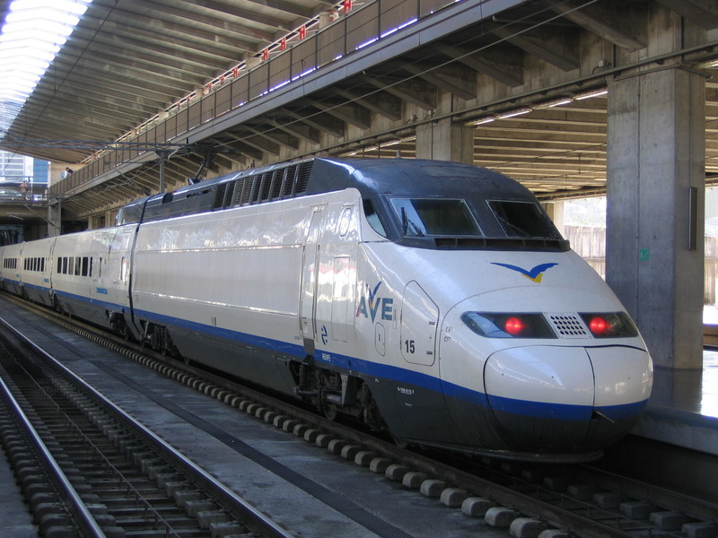 空港からバルセロナ市内へ鉄道で行く場合