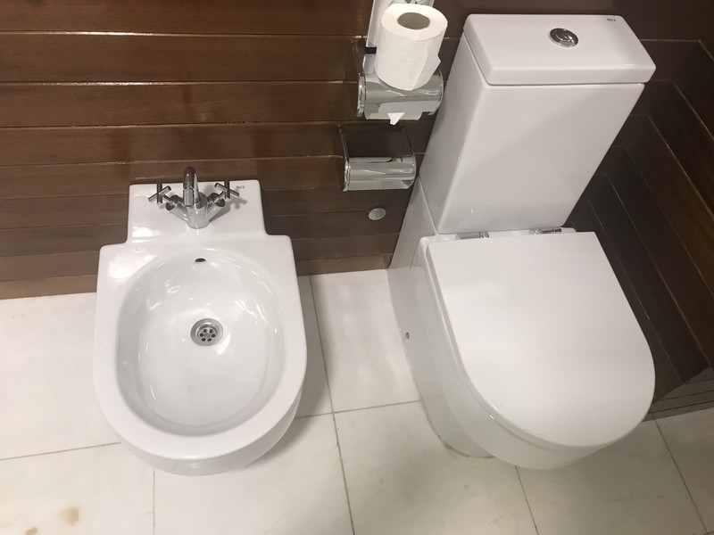 バルセロナエアポートホテルのバスルーム・トイレ