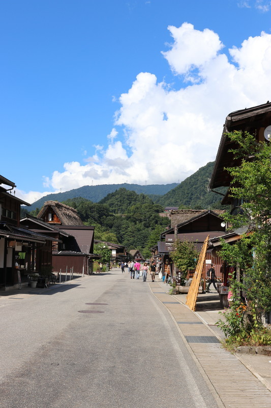 世界遺産「白川郷」合掌造りをカメラ片手に歩いて堪能してみよう