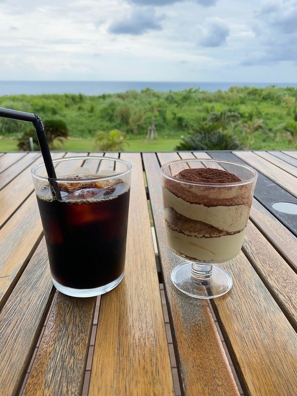 ソラニワホテルアンドカフェ　島豆腐ティラミスとアイスコーヒー