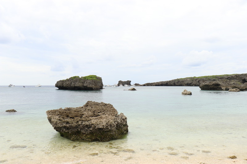 伊良部島にある半円形のビーチ 「カヤッファ 中の島ビーチ」へ