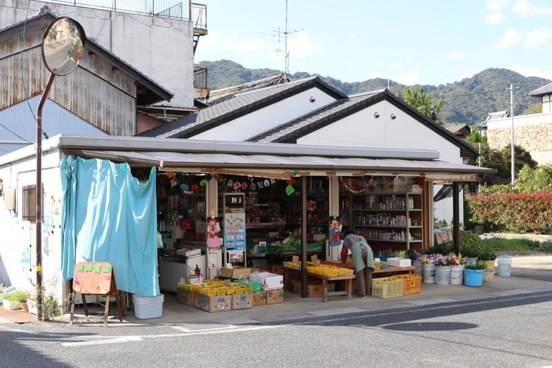 「しおまち商店街」古き良き商店街はサイクリングで来る人にも優しい