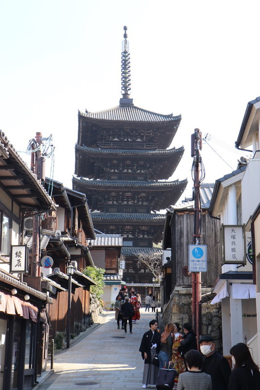 京都の八坂から二寧坂は魅力溢れた街並みだ！