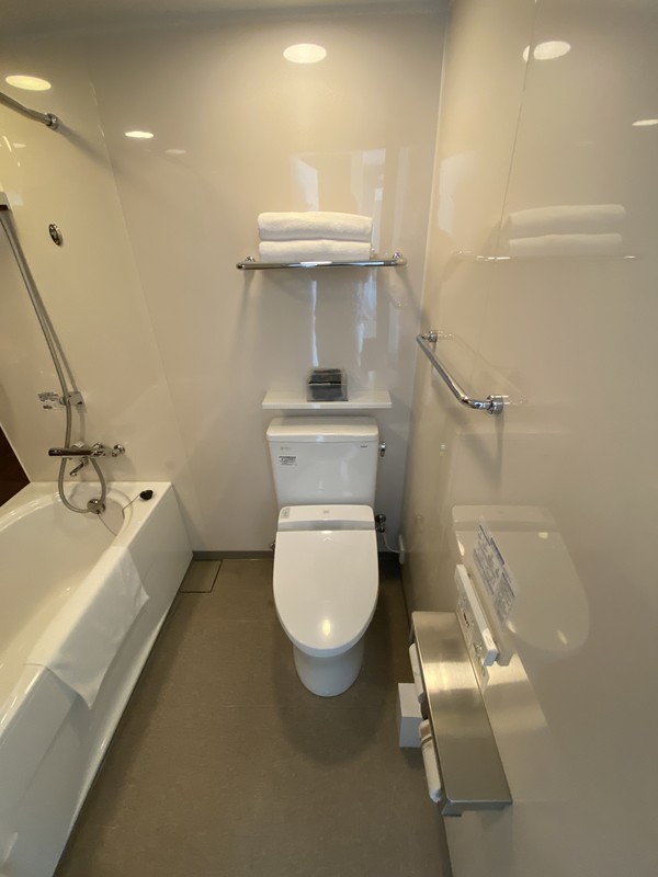 ベッセルホテルカンパーナ沖縄　トイレ