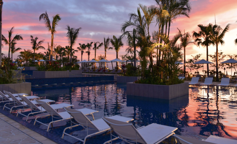 フサキビーチリゾート ホテル&ヴィラズ自慢の石垣島最大のビーチサイドプール