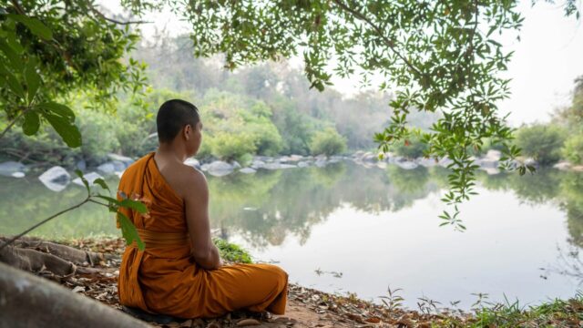 Meditation retreat guide in Thailand